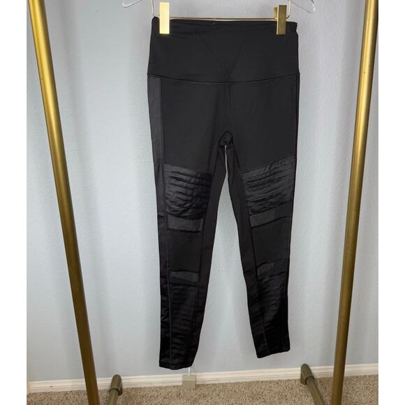 Victoria’s Secret Sport Moto Knockout Mesh Leggings - Picture 1 of 7